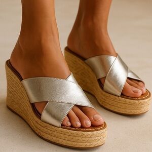 EUC Zara Metallic Silver Espadrille Wedge
Sandals Women's Sz 7 Sold Out!